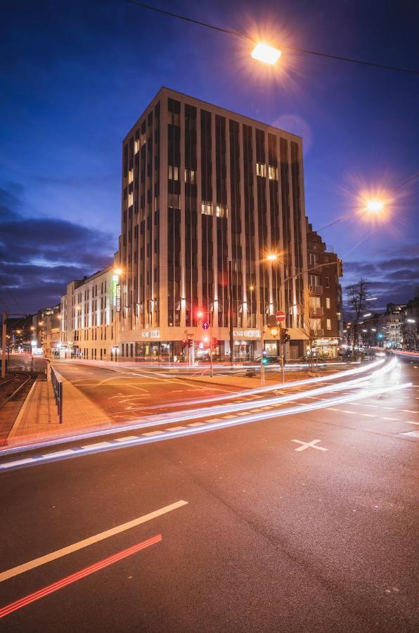 Henri Hotel Duesseldorf Downtown Exterior photo