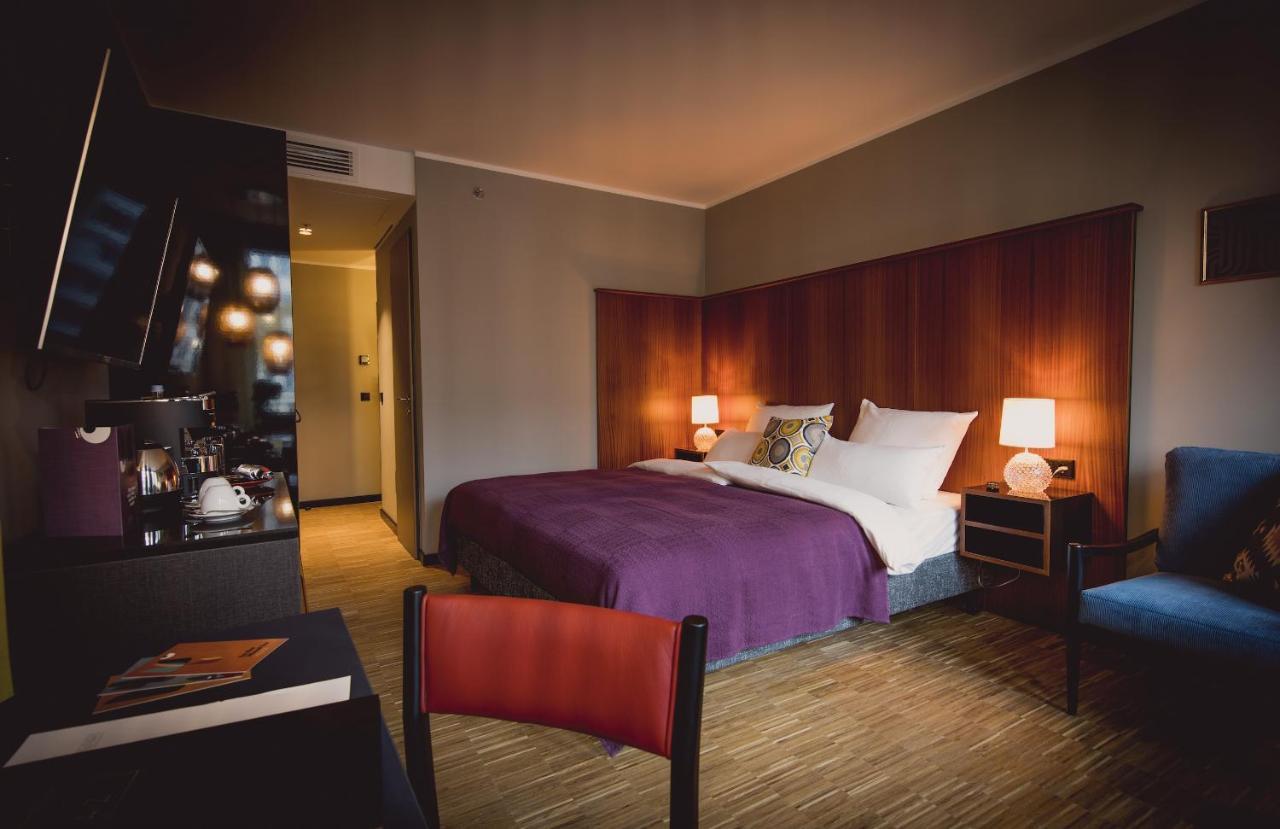 Henri Hotel Duesseldorf Downtown Exterior photo